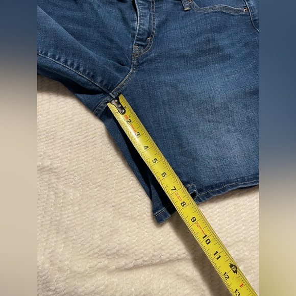 Classic Blue Denim Shorts Sz 16 - Picture 2 of 6